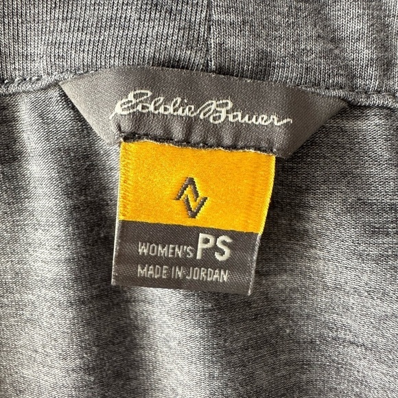 Eddie Bauer Women's Petite Small gray long-sleeve open front cardigan - Picture 10 of 11